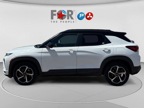Used 2021 Chevrolet TrailBlazer RS w/ Sun and Liftgate Package FWD image 2