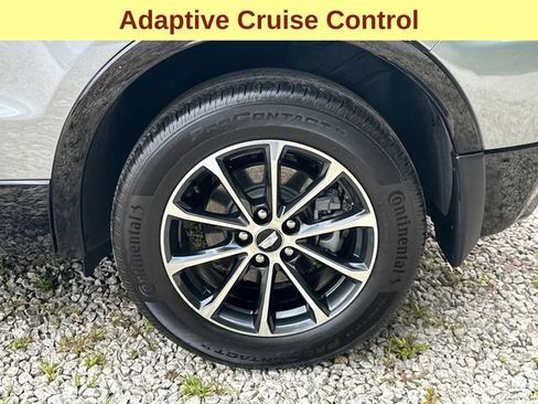 Certified 2025 Cadillac XT4 Sport AWD/4WD image 9