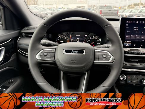 New 2026 Jeep Compass Latitude image 16