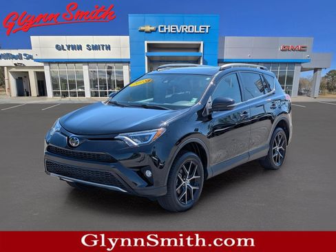 Used 2018 Toyota RAV4 SE w/ Power Extra Value Package FWD image 1