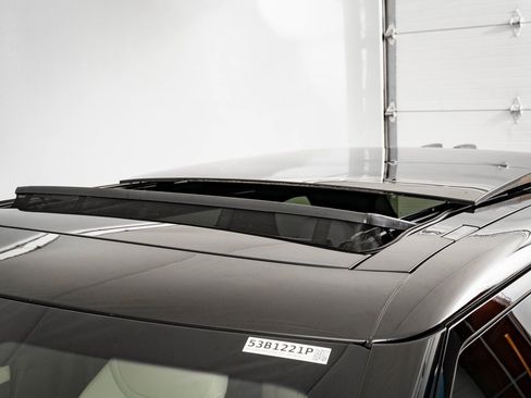 Used 2025 Land Rover Range Rover Sport Dynamic SE image 14