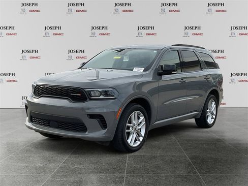 Used 2024 Dodge Durango GT image 3