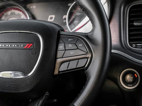 Used 2018 Dodge Charger SXT image 22