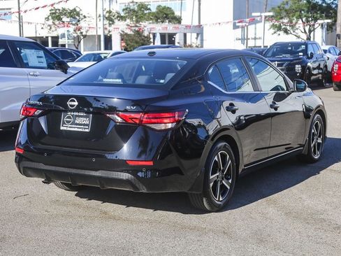 Used 2024 Nissan Sentra SV FWD image 8