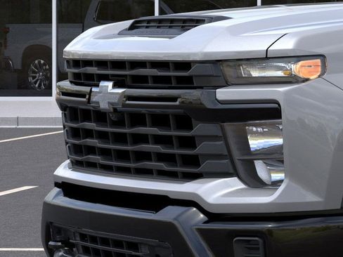 New 2026 Chevrolet Silverado 2500 W/T w/ Z71 Off-Road Package image 13
