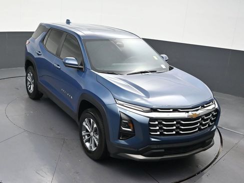 Used 2025 Chevrolet Equinox LT w/ Safety and Technology Package FWD image 28
