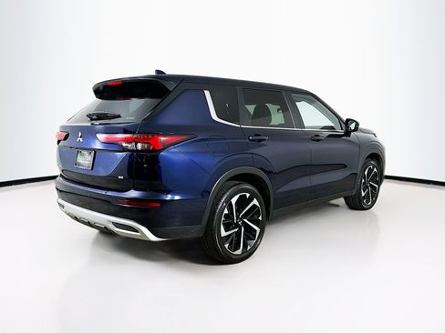 Used 2024 Mitsubishi Outlander SE image 9