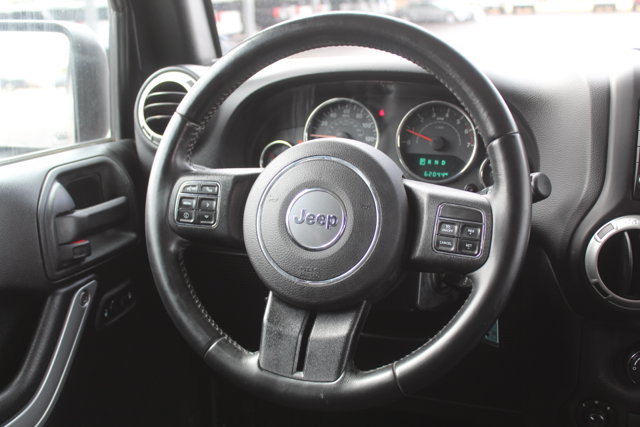 Used 2018 Jeep Wrangler Unlimited Sahara w/ Dual Top Group AWD/4WD image 20