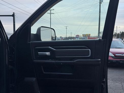 Used 2019 RAM 2500 Big Horn image 17