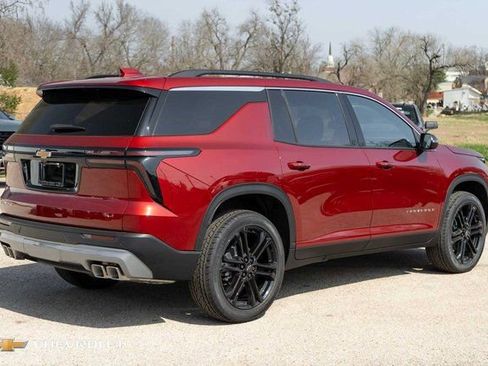 New 2026 Chevrolet Traverse LT FWD image 6