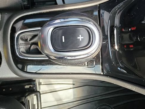 Used 2018 Buick Encore Sport Touring FWD image 17