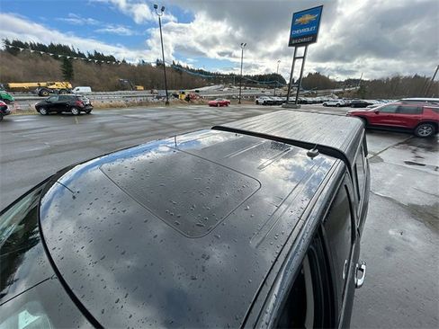 Used 2017 RAM 1500 Laramie w/ Convenience Group image 21