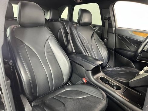 Used 2018 Lincoln MKC Reserve w/ Lincoln MKC Climate Package image 45