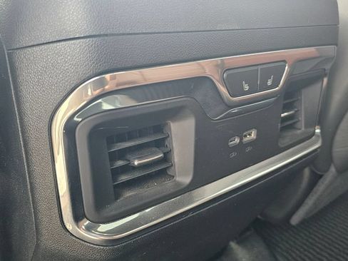 Used 2024 GMC Sierra 1500 Denali Ultimate AWD/4WD image 9