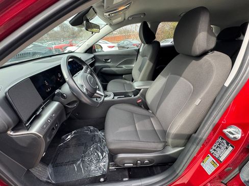 Used 2025 Hyundai Kona SEL image 32