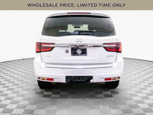 Used 2024 INFINITI QX80 Sensory AWD/4WD image 4