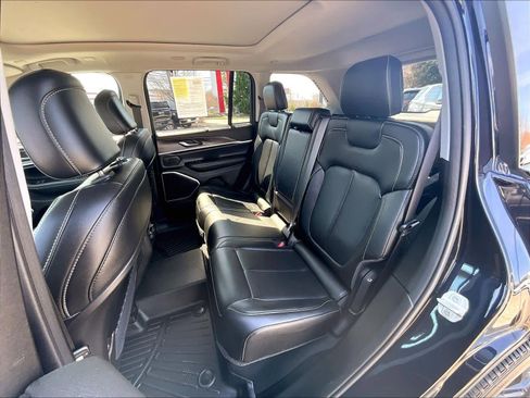 Used 2024 Jeep Grand Cherokee Limited 4xe image 15