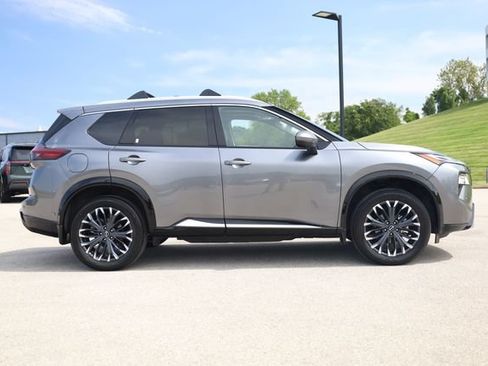 Used 2026 Nissan Rogue Platinum w/ Platinum Premium Package AWD/4WD image 4