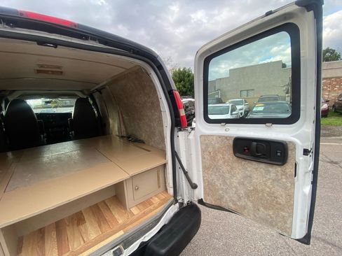 Used 2014 Chevrolet Express 1500 image 9