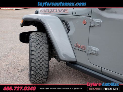 Used 2022 Jeep Gladiator Mojave w/ LED Lighting Group AWD/4WD image 38
