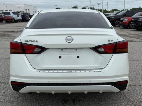 Used 2023 Nissan Altima 2.5 SV FWD image 4
