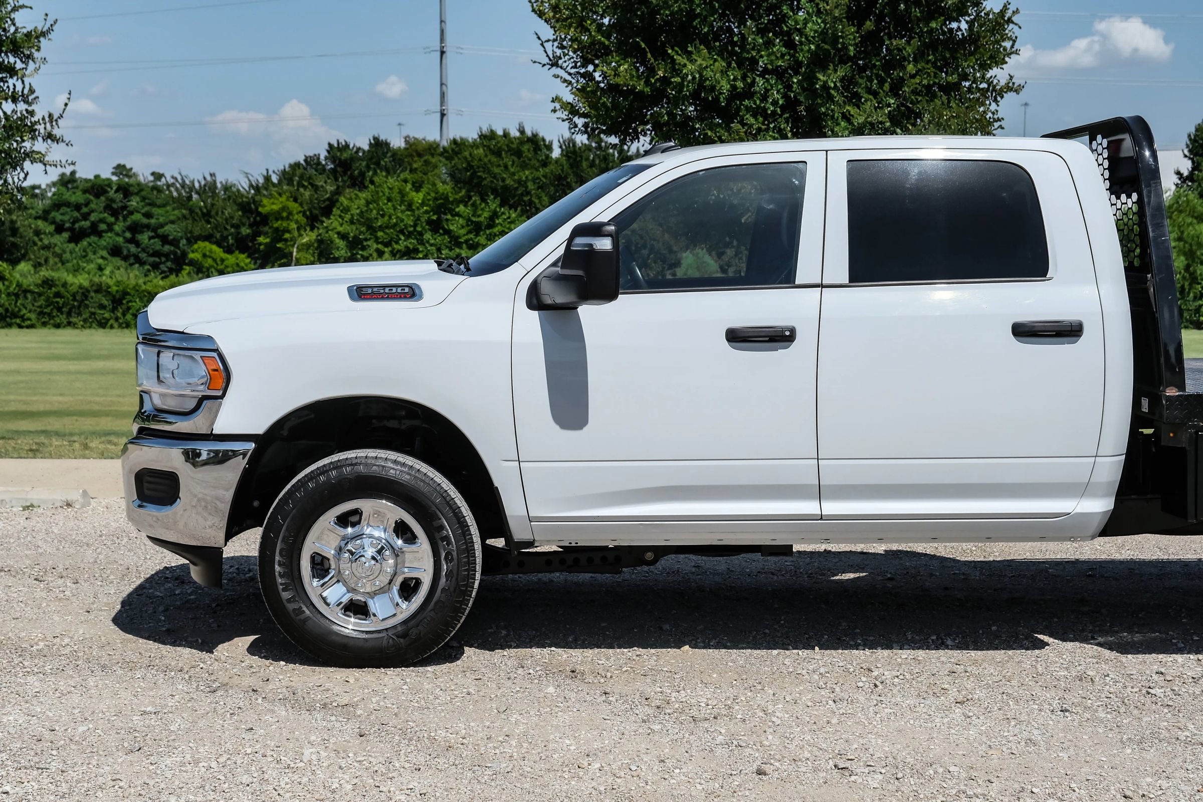 Used 2023 RAM 3500 Tradesman w/ Chrome Appearance Group AWD/4WD image 10