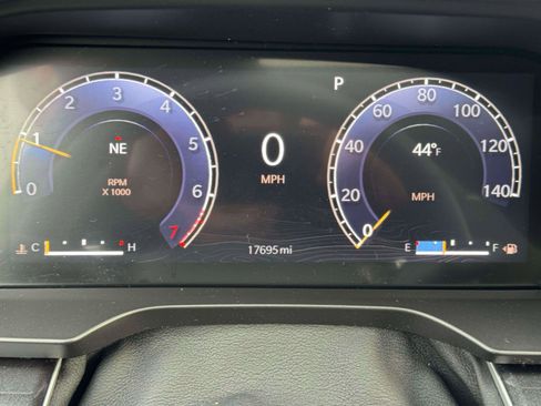 Used 2023 Jeep Grand Cherokee Laredo w/ Luxury Tech Group I image 24