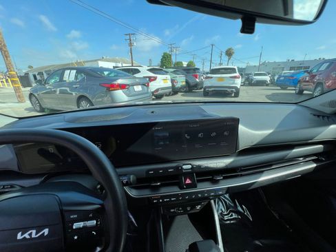 Used 2025 Kia K4 FWD image 39