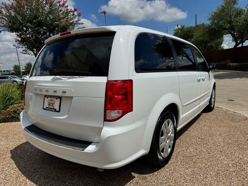 Used 2014 Dodge Grand Caravan SE w/ Quick Order Package 29E SE FWD image 9