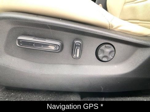 Used 2021 Honda CR-V Touring image 12