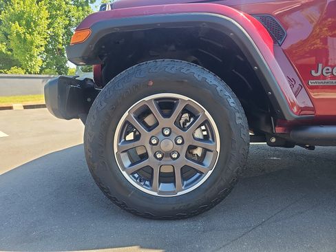 Used 2021 Jeep Wrangler Unlimited Sport AWD/4WD image 9