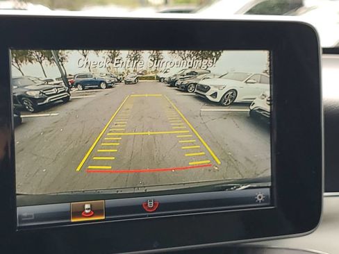 Certified 2019 Mercedes-Benz GLC 300 image 6