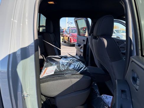 New 2026 Nissan Frontier SV w/ SV Convenience Package image 18