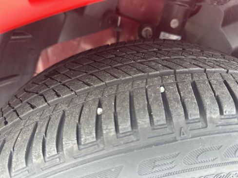 Used 2021 Ford EcoSport Titanium image 12