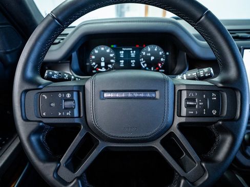 Used 2025 Land Rover Defender 110 X image 44
