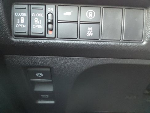 Certified 2024 Honda Odyssey EX-L image 8