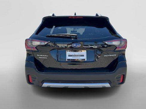 Used 2022 Subaru Outback Limited image 4