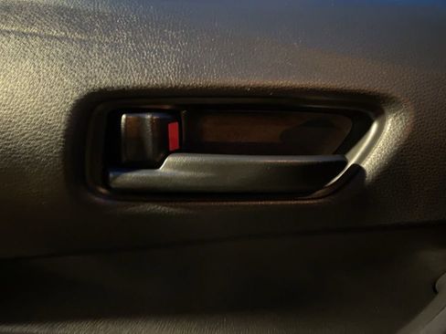 Used 2022 Toyota Corolla LE w/ Carpet Mat Package (TMS) image 24