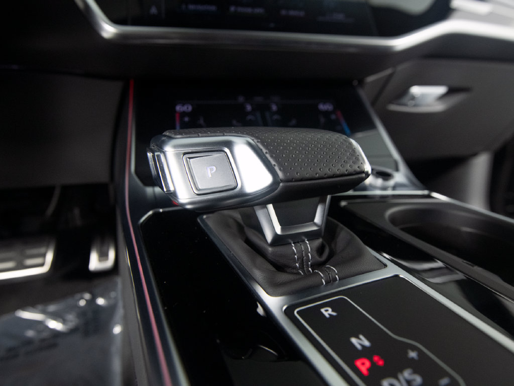 Used 2025 Audi RS 6 performance AWD/4WD image 28