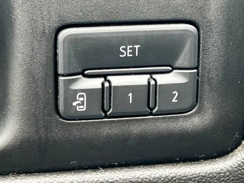 Used 2019 GMC Sierra 1500 SLT w/ SLT Premium Package AWD/4WD image 7