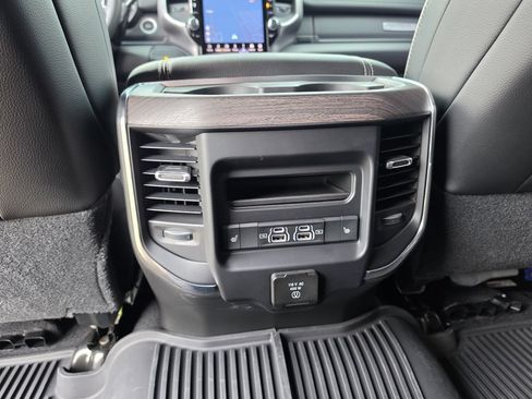Used 2026 RAM 2500 Laramie AWD/4WD image 20