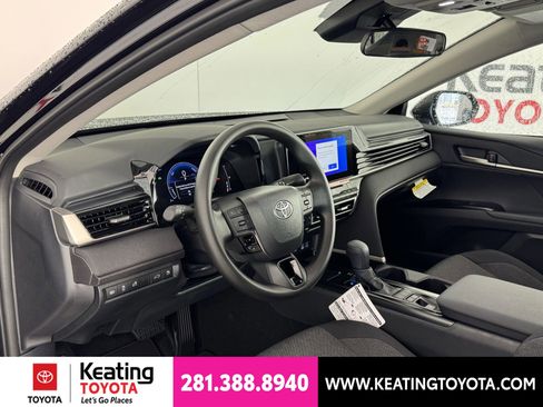 Used 2026 Toyota Camry LE FWD image 2