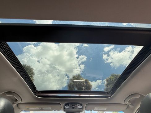 Used 2019 Kia Sorento EX w/ EX Touring Package FWD image 30
