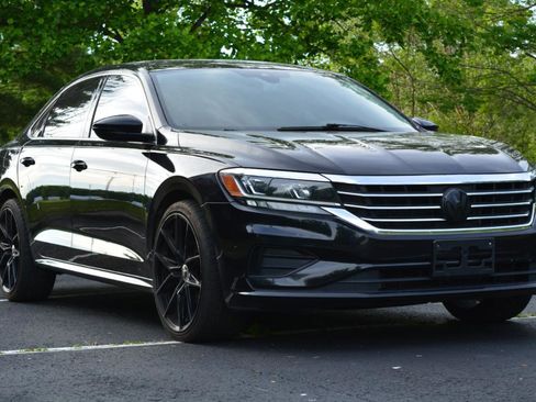 Used 2020 Volkswagen Passat 2.0T SE FWD image 3