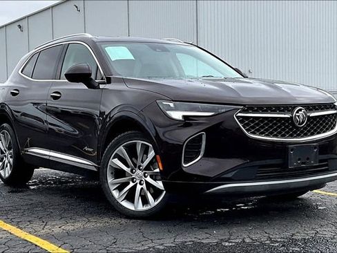 Used 2022 Buick Envision Avenir w/ Technology Package II AWD/4WD image 2
