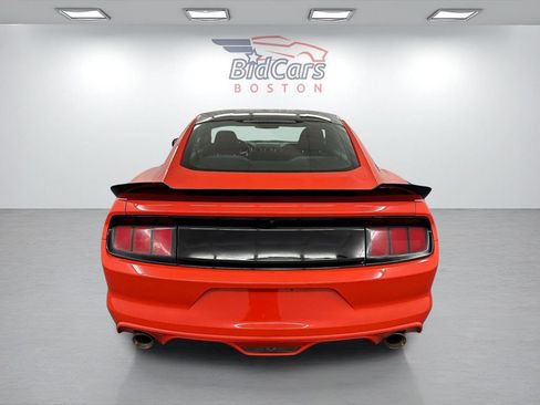 Used 2015 Ford Mustang Coupe RWD image 5