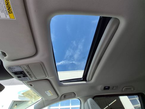 Used 2025 Honda Odyssey EX-L image 19