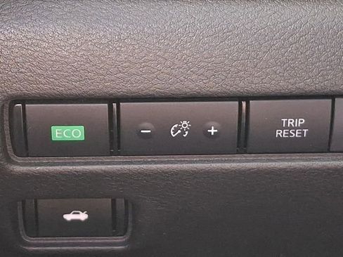 Used 2023 Nissan Sentra SV image 23