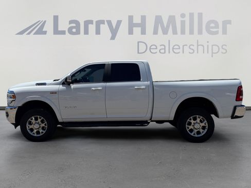Used 2022 RAM 2500 Laramie AWD/4WD image 2
