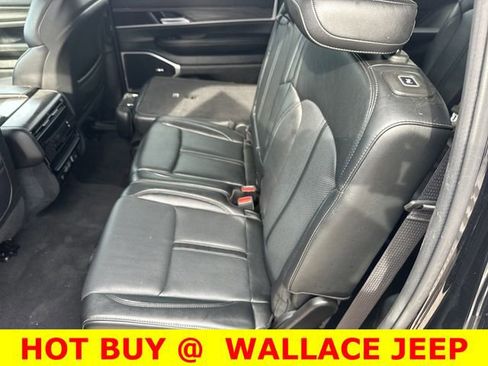 Certified 2024 Jeep Wagoneer Series II w/ Flexible Seating Group AWD/4WD image 15